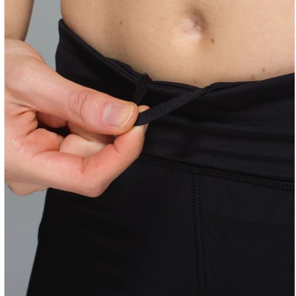 Lululemon Stash It Crop Black 6 - Picture 9 of 16